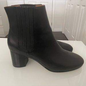 NWOT- Joie Leather Booties, black size 7